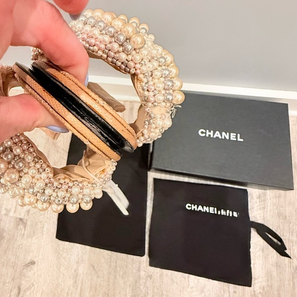 CHANEL Pearl and Beige Slip-On Kitten Heel Sandals EUC - Picture 8 of 14